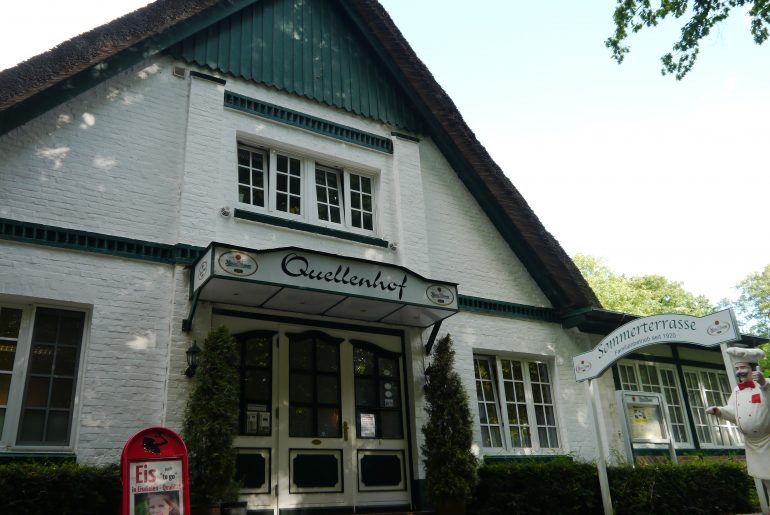 Gasthaus "Quellenhof" in Hamburg-Bergstedt direkt am Alsterwanderweg